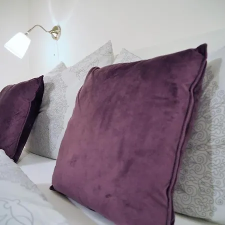 Apstay ǀ Parking Option & Self Check-in * Graz