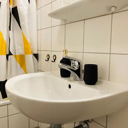 Lägenhet Apstay ǀ Parking Option & Self Check-in *