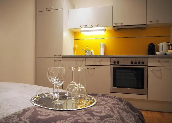 Apstay ǀ Parking Option & Self Check-in Апартаменти Грац