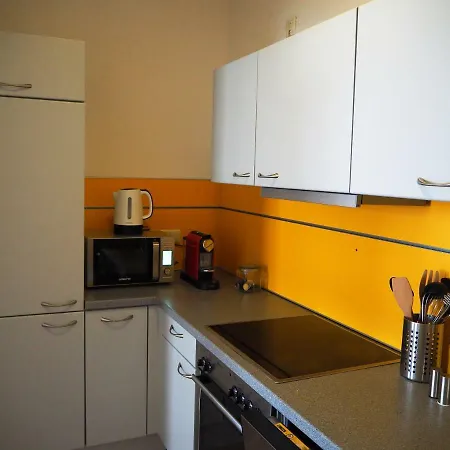 Apstay ǀ Parking Option & Self Check-in * Graz