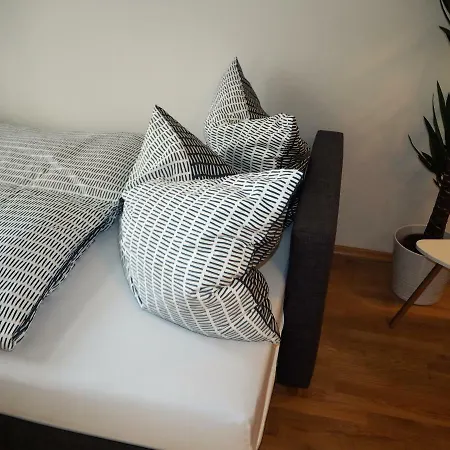 Apstay ǀ Parking Option & Self Check-in